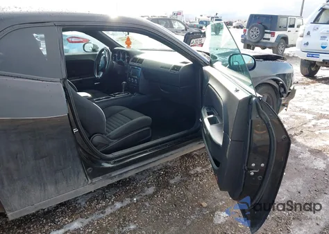 2013 Dodge Challenger Sxt z USA, uszkodzony, nr VIN 2C3CDYAG8DH692302